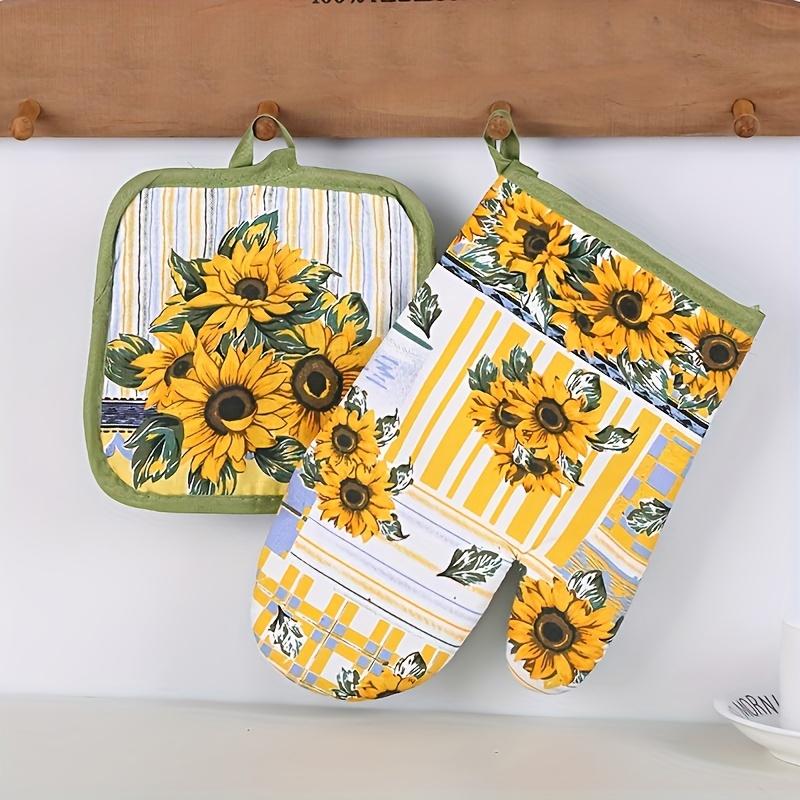 2pcs Sunflower Printed Kitchen Gloves with Comfortable Pad Design for Cooking, Baking, Gardening, and Outdoor Activities