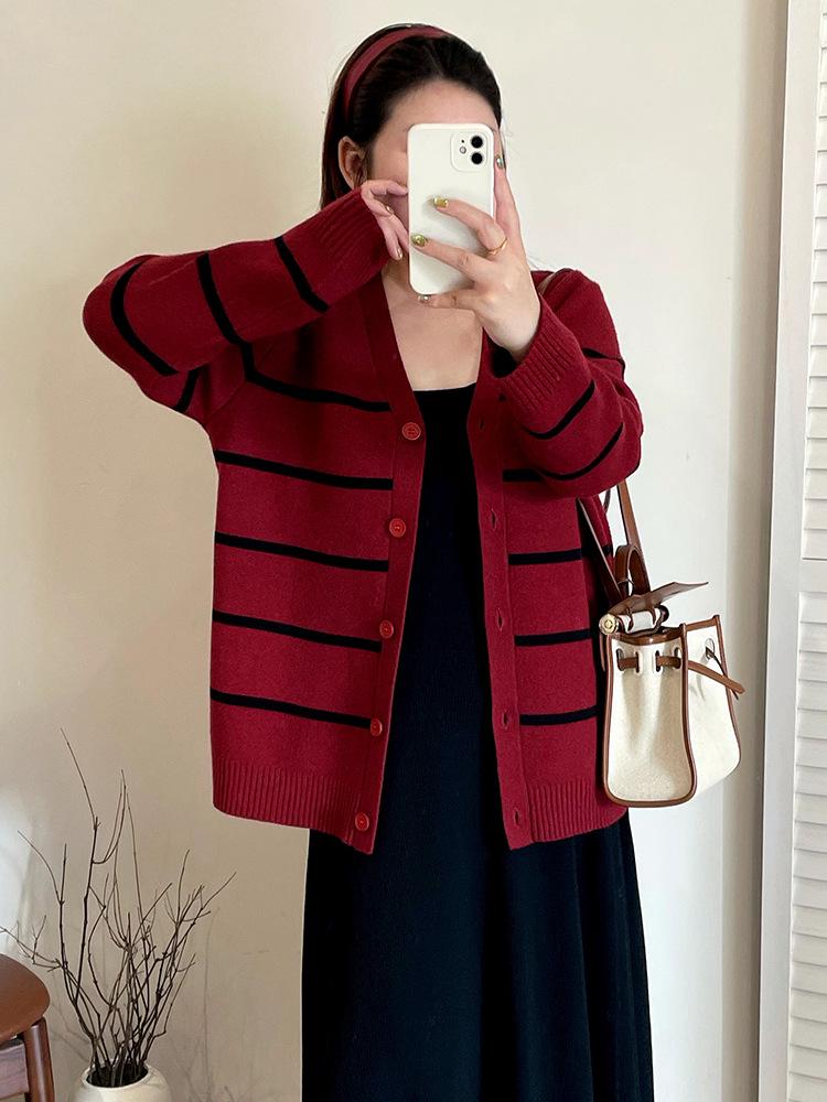 Plus Size Women's V-Neck Color Block Stripe Knit Cardigan - Loose Casual Winter Style