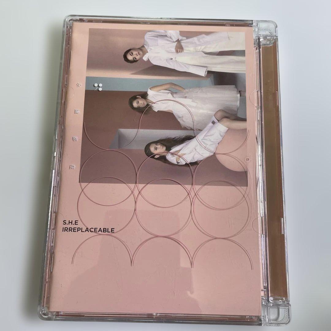 

[USED] S.H.E IRREPLACEABLE “Eien Tozai” EP CD
