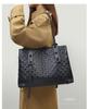 2026 Women's Versatile Genuine Leather Tote: Large-Capacity, Single-Shoulder Handheld Bag