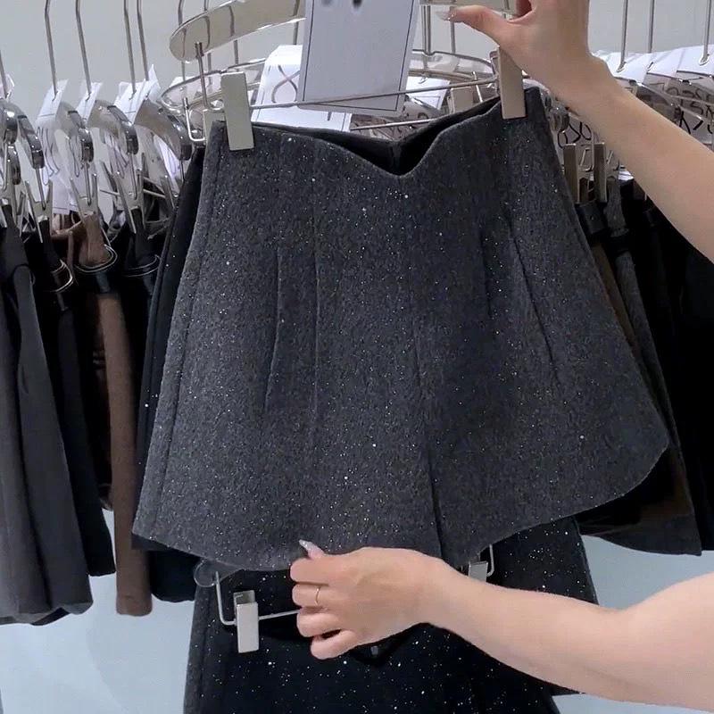 

Женские черные твидовые шорты с V-образным поясом и пайетками - Зимний дизайн 2024 года А-силуэта 4XL серый