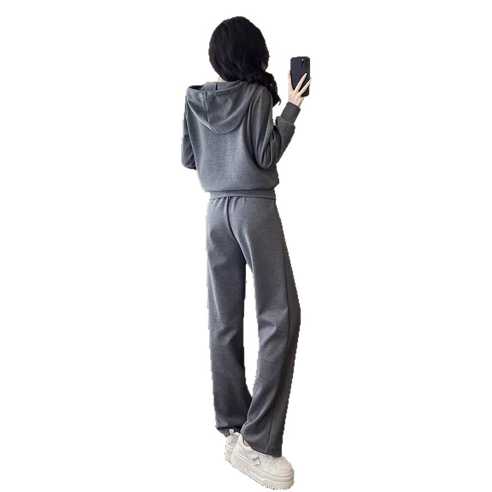 Autumn 2026 Women's Slim-Fit Grey Jacket and Wide-Leg Pants Sports Suit.