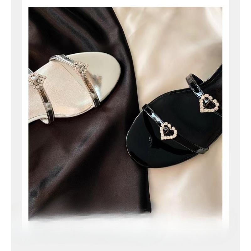 Round-toed Shoes Flat-bottomed Sandals with Diamond Buckles