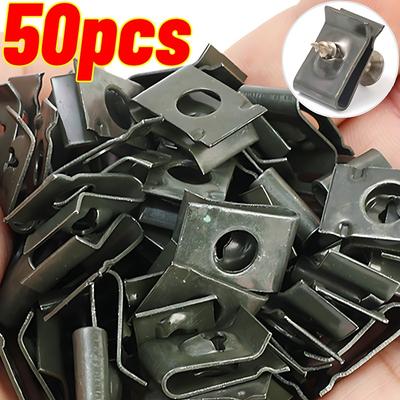 Autoaccessoires – Auto clips en pluggen