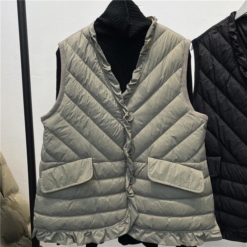 Autumn and winter new light and short vest vest, fashionable foreign lace V-neck white duck down vest jacket
