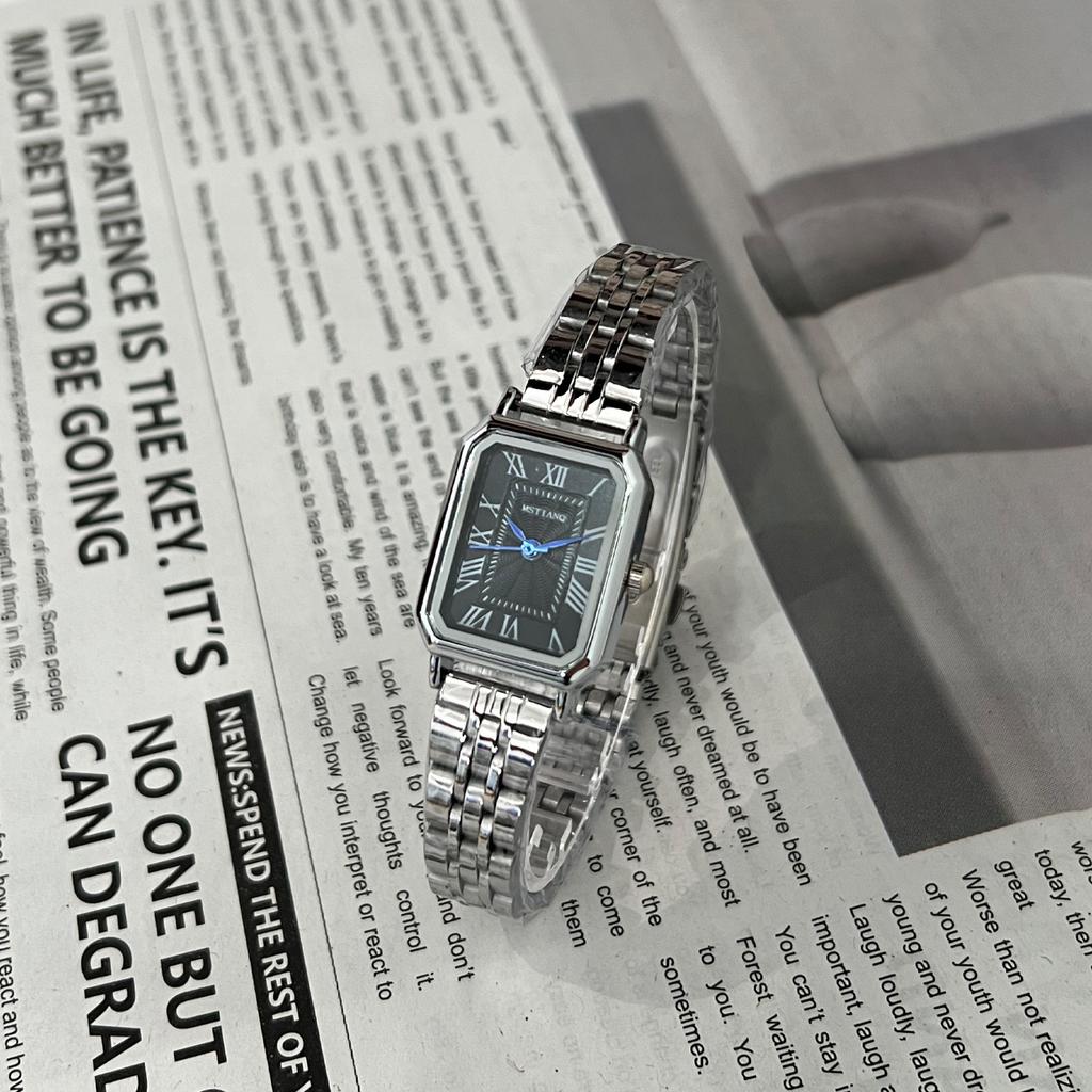 Relógio Feminino Leve Luxo Nicho Feminino Alto Valor Simples Estudante Quartzo Senso Avançado Presente de Aniversário