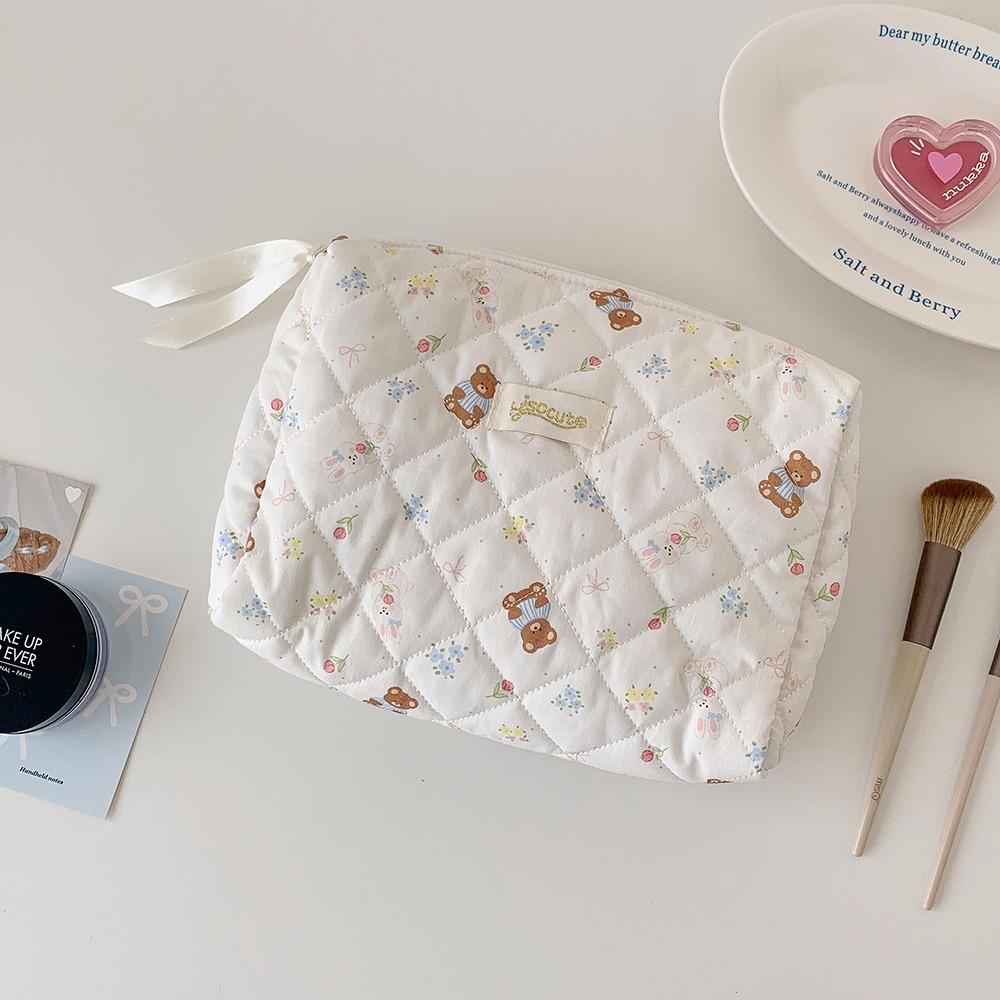 Cute Bear Cosmetic Bag Large Capacity Multi-function Makeup Lipstick Storage Bag Waterproof Travel Storage Pouch