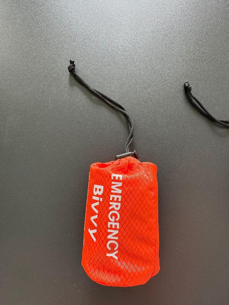 Grenzüberschreitender Outdoor-Notfall-Schlafsack: PE-Aluminiumfolienzelt mit Aufbewahrungstasche für Wärme und Schutz