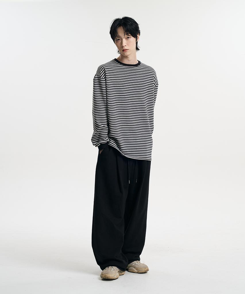 Mubeun Essential One-Pleat Wide Sweatpants Black
