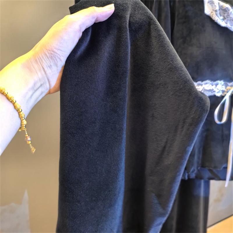 Damen Langarm-Pyjama-Set mit Brustpolstern - Kuscheliges Fleece, Verjüngend, Leichte Wärme, Perfekt für Herbst und Winter.