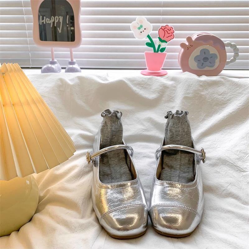 Spring and Autumn French style with skirt Doudou shoes new Mary Jane small leather shoes flat-soled champagne light mouth single shoes