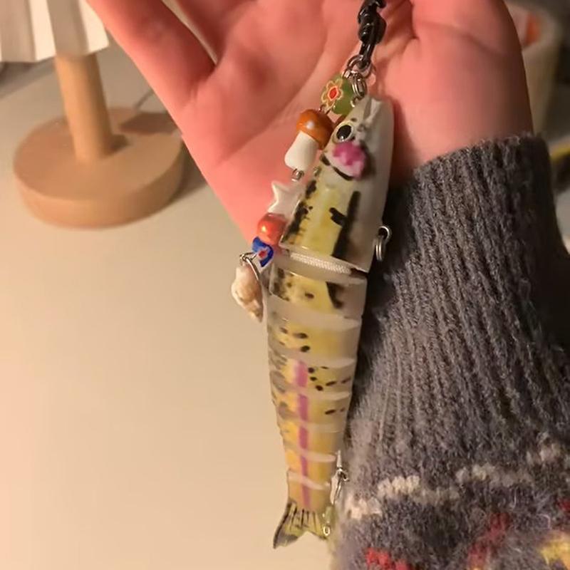 1 Stück Schöner Schmuck Künstlicher Fischköder Schwimmköder Handy-Lanyard Anhänger Für Männer und Frauen Handgemacht Fisch Schlüsselanhänger