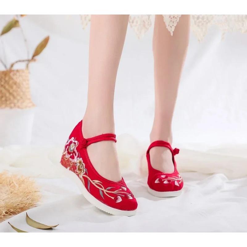 Autumn Elevator Shoes Woman Casual Harajuku Chinese Ethnic Style Canvas Vintage Embroidered Cloth Hanfu Shoes Women Zapatos