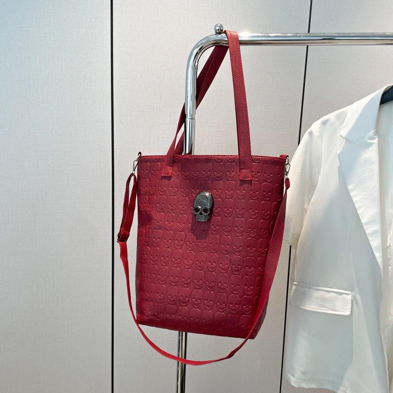 

Handbag Large Capacity Niche Design Retro Solid Color One Shoulder Underarm Bag Commuter Personality Casual Tote Bag красный