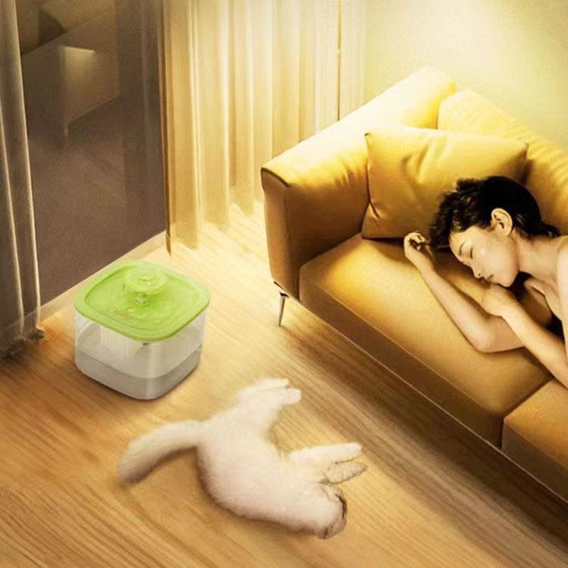 Electric Drinking Water Bowl for Pet Cats and Dogs Silent Safe and Mouth-free Automatic Drinking Water Bowl for Home Use Pet