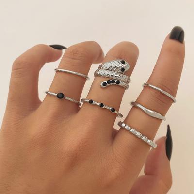 2023 New Luxury Retro Snake Ring 7-piece Set Rich Party Gift Lover Ring Elegant Charm Woman Bride Gift Holiday Personality Carving Ring Set