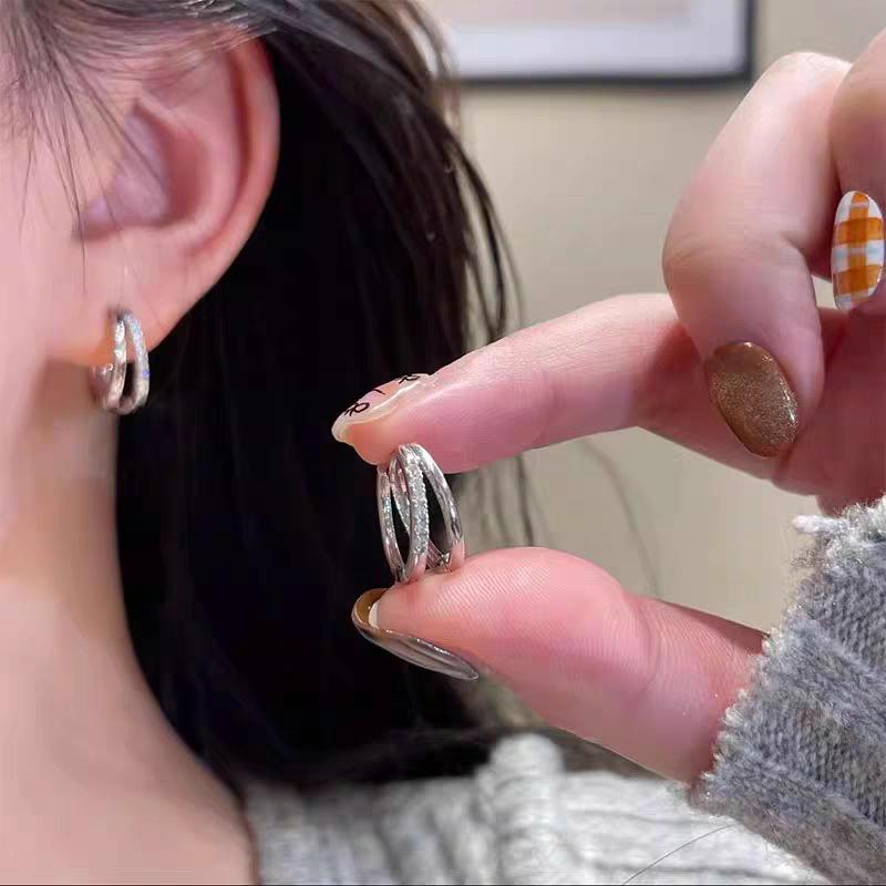Elegant And Beautiful Hollow Cube Zirconia Earrings Sexy Zircon Suitable For Daily Dressing And Gift Delivery Perfect Choice
