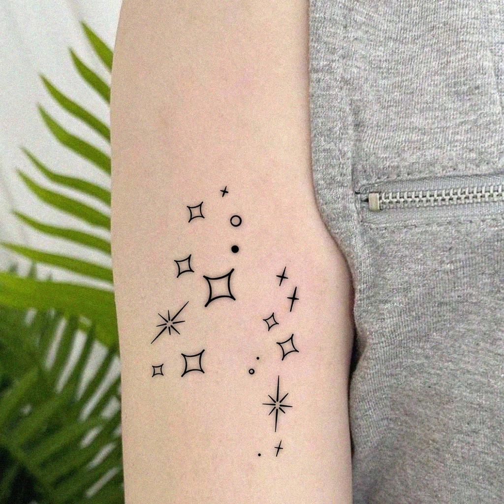 High-End Sense Small, Fresh, Simple Personality, Beautiful Geometric Star Totem Hand Tattoo Sticker