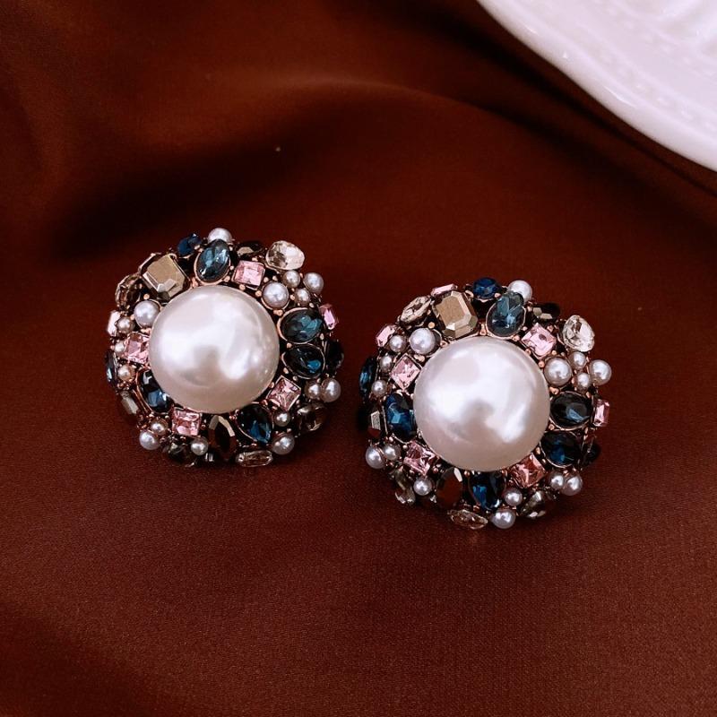 Silver Needle Multi-layer Letter Twill Zircon Pearl Earrings Medieval Vintage Light Luxury Stud Earrings Versatile Earrings