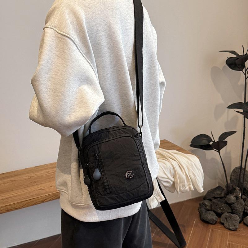 Niche versatile lightweight small cloth bag women's new outdoor leisure handbag shoulder messenger mobile phone bag