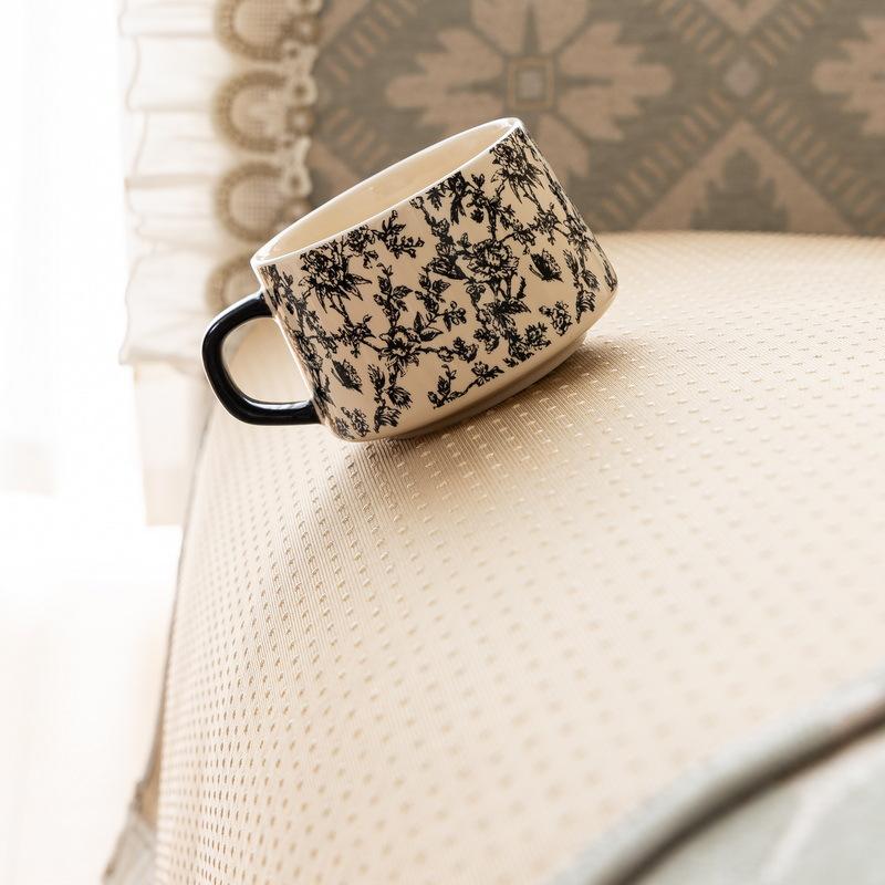 British Style Sofa Cushion, Universal In All Seasons  New Non-Slip Leather Sofa Cover, Light Luxury High-End Cushion