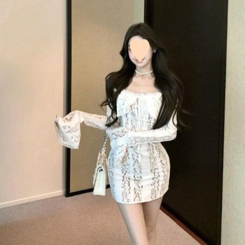 

Women s Off-Shoulder Lace Patchwork Slim-Fit Autumn Dress - White, Long-Sleeved, Waist-Cinching, Hip-Hugging, Short and Sexy Style Small білий