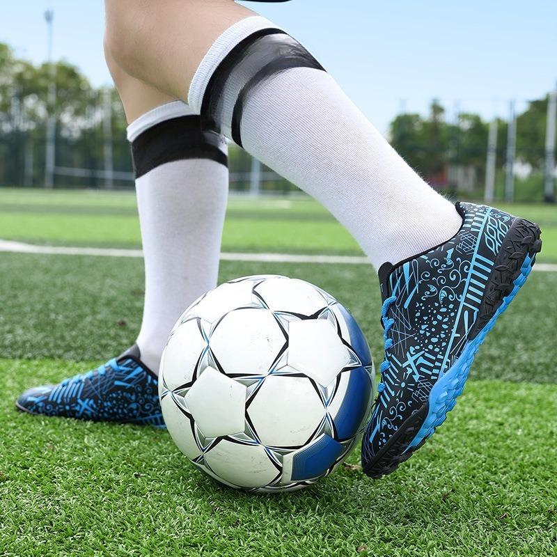 Long Nail Football Shoes Men's Outdoor Primary and Secondary  Broken Nail Training Shoes Primary and Secondary