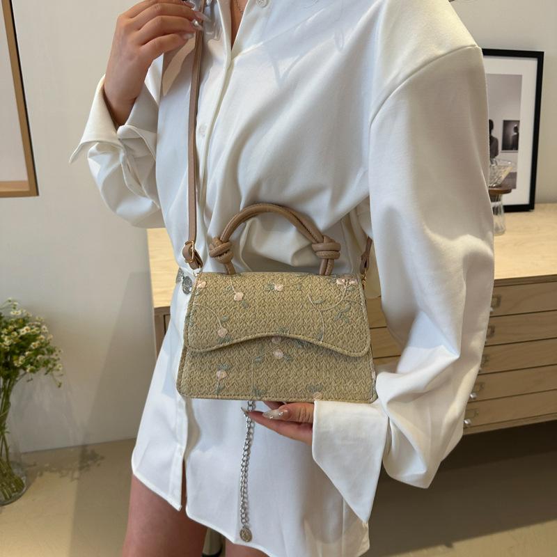 Fashion Temperament Gentle Weaving Lace 2025 Straw Weaving Personality Summer New Foreign Style Shoulder Crossbody Small Square Women's Bag