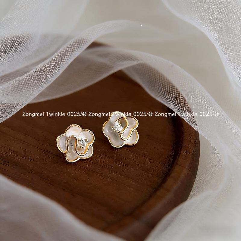 2026 Camellia Flower Earrings: Elegant High-End Anti-Allergy Studs for Women