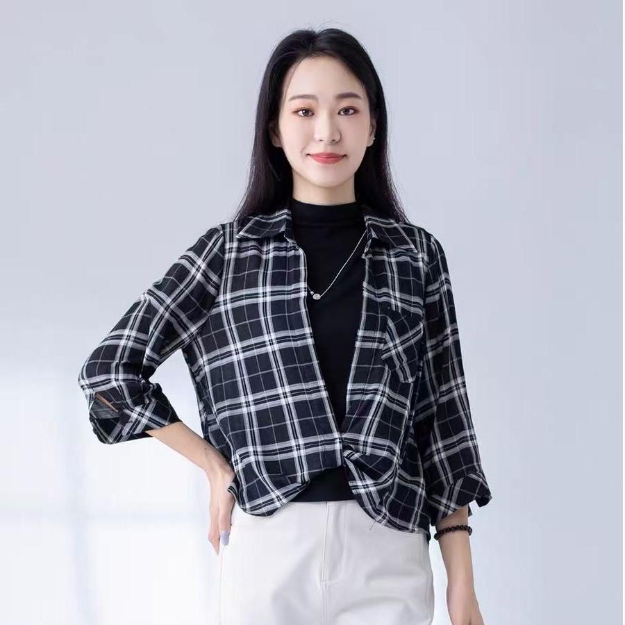 

B792 Plaid Slimming Faux Two-Piece Spring Casual Top JR M 54-59kg