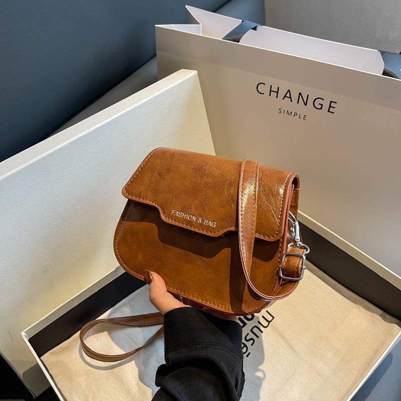 Trend small bag women's 2025 new fashion messenger bag solid color casual shoulder armpit small square bag