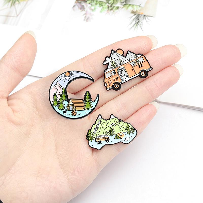 Travel & Camping Fun: 20-Piece Badge & Pin Set with Backpack & Denim Jacket Accessories