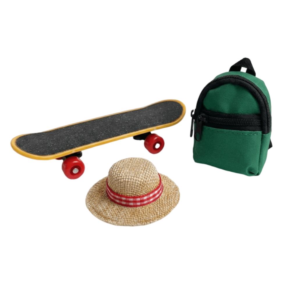 

Funny Lizard Mini Scooter Creative Lizard Engineer Hat Parrot Skateboard Photograph Prop зелений