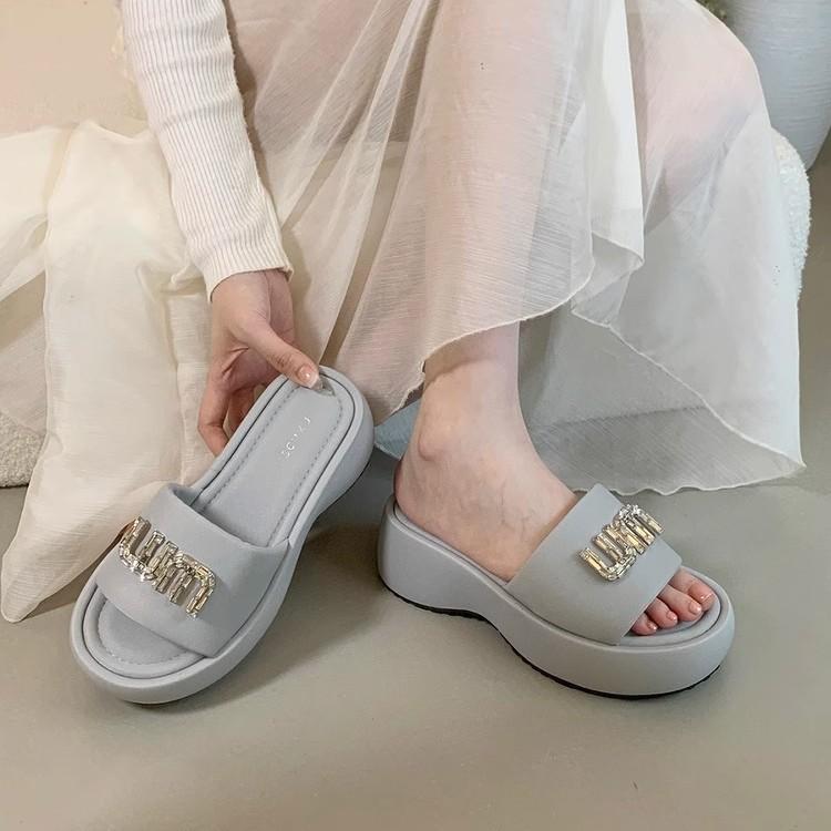 Muffin thick-soled small one-word slippers women's shoes wear 2025 new summer Korean version fashion cool slippers