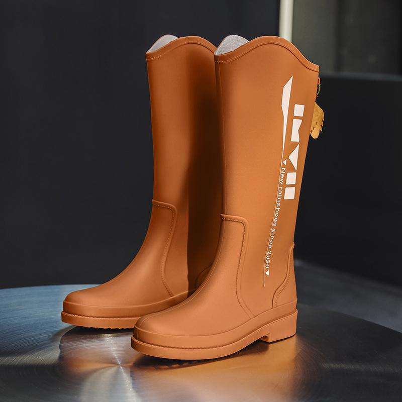 

Высокие дождевые туфли женские бархатные резиновые туфли водонепроницаемые и нескользящие резиновые сапоги модные водные ботинки водная обувь женская 41 коричневый