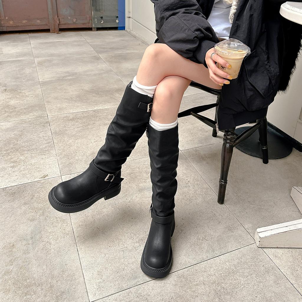 Autumn and winter new height increase cm~ two kinds of tube height retro round head thick heel buckle belt medium tube boots knight boots short tube