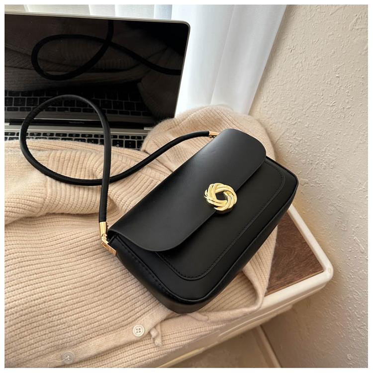 Small Retro Shoulder Bag 2023 Winter New Fashion Street Style Crossbody Bag