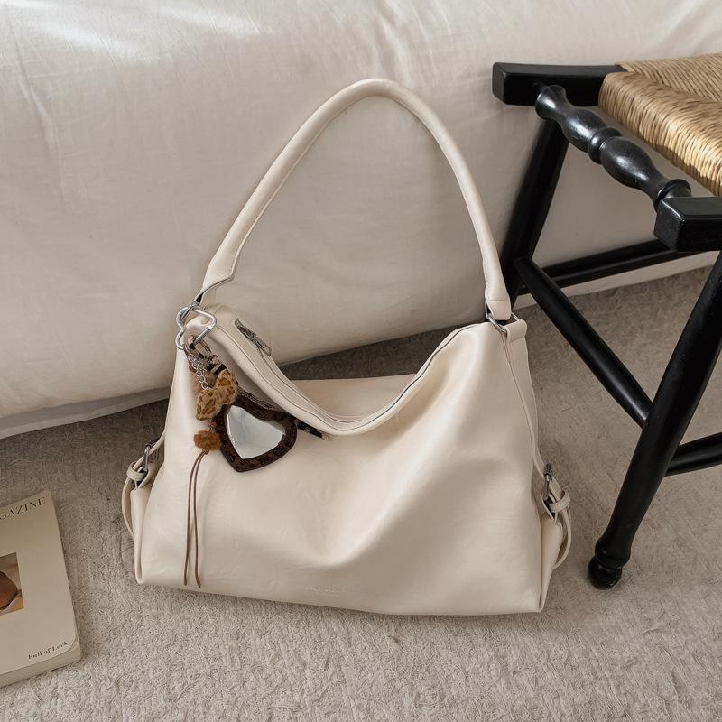 Retro bag women's large-capacity winter new casual shoulder messenger bag simple work commuter bag