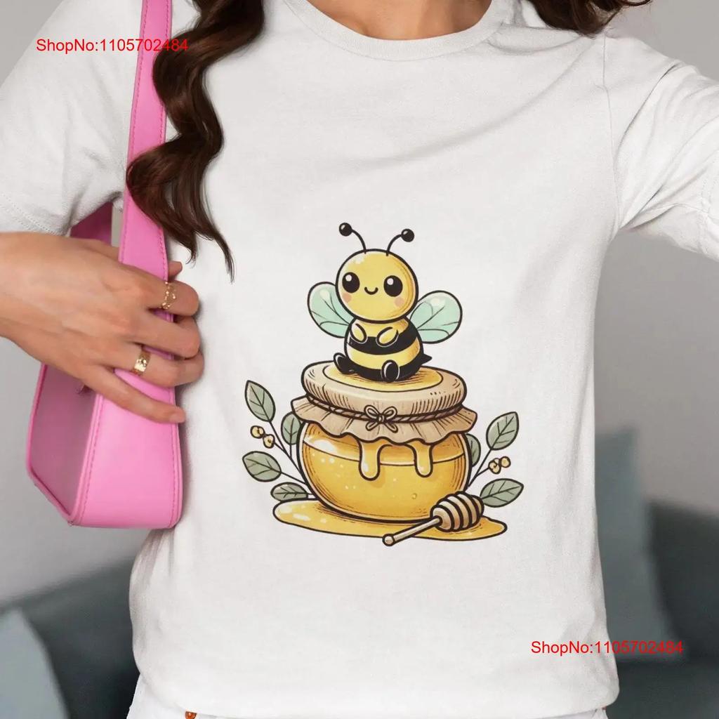 Kawaii Bee Sitting On Honey Pot T Shirt Cute Bumblebee with Jar Novelty Perfect Top for Lovers and Vintage Washed Streetwear