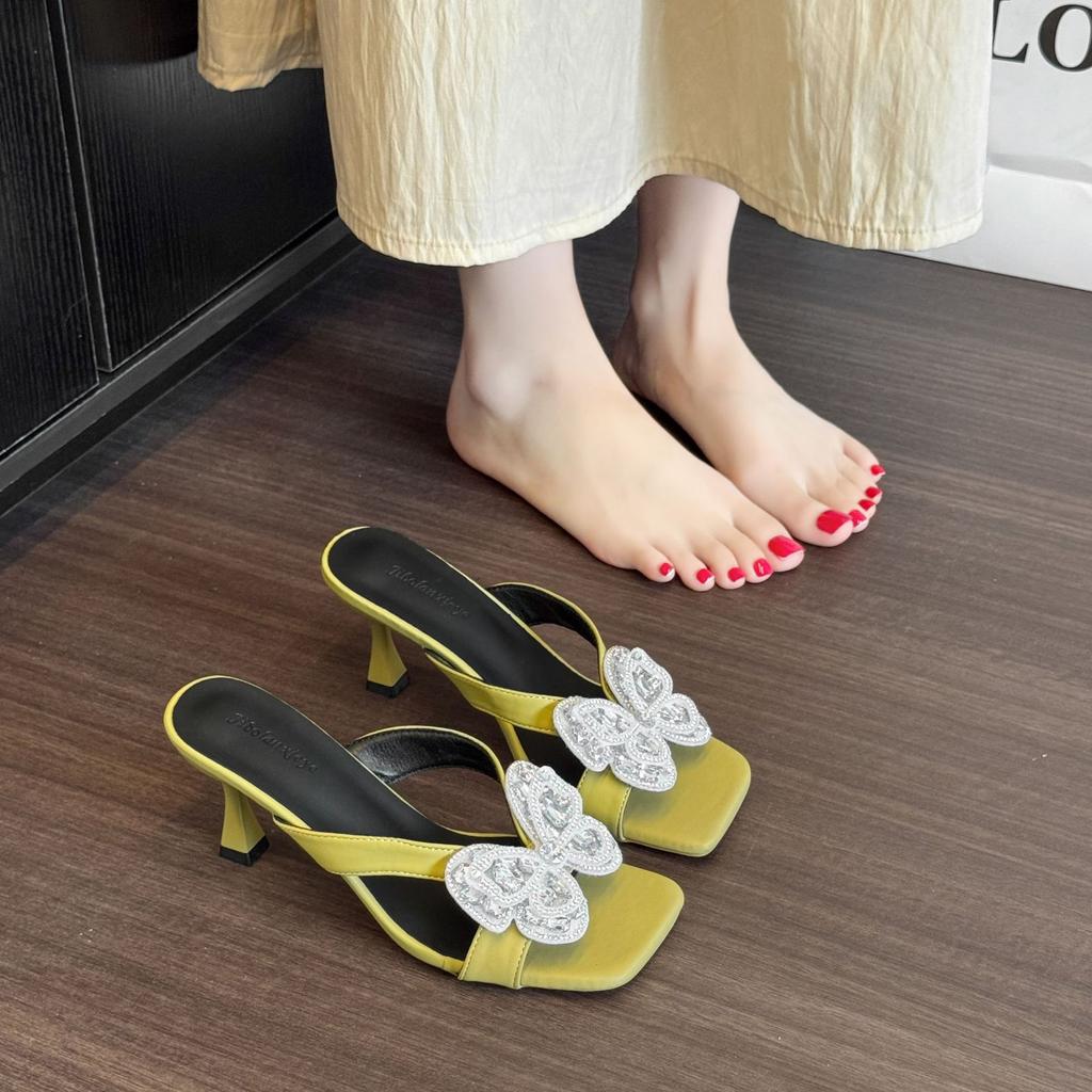 2025 summer new butterfly rhinestone temperament Internet celebrity sense versatile square head thick heel low heel one-word drag