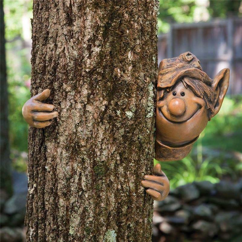 Elf Peeking Tree Hugger Garden Ornament Cheeky Gnome Peeker Branch Decor Novelty
