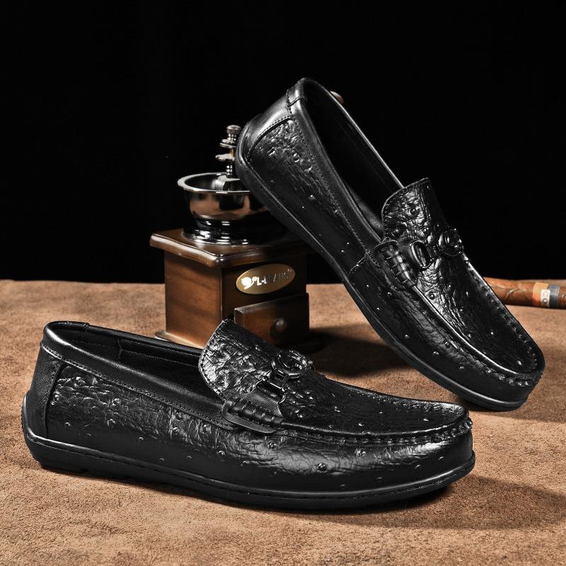 The first layer of cowhide, Doudou shoes, lazy shoes, driving shoes, British genuine leather casual men's leather shoes.