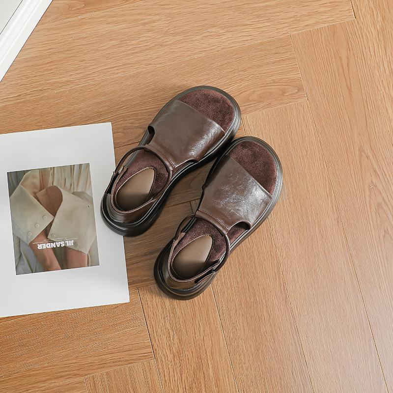 Spot versatile one-word drag women's open-toed sandals women's summer new soft-soled thick-soled small man height-increasing outer slippers