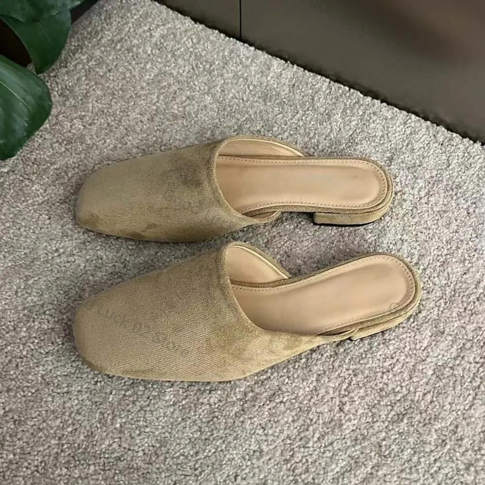 

Мода 2025 Новые Летние Замшевые Шлепанцы на Низком Каблуке Женские Кожаные Повседневные Шлепанцы с Квадратным Носком Женские Повседневные Шлепанцы Мюли Сандалии 35 бежевый