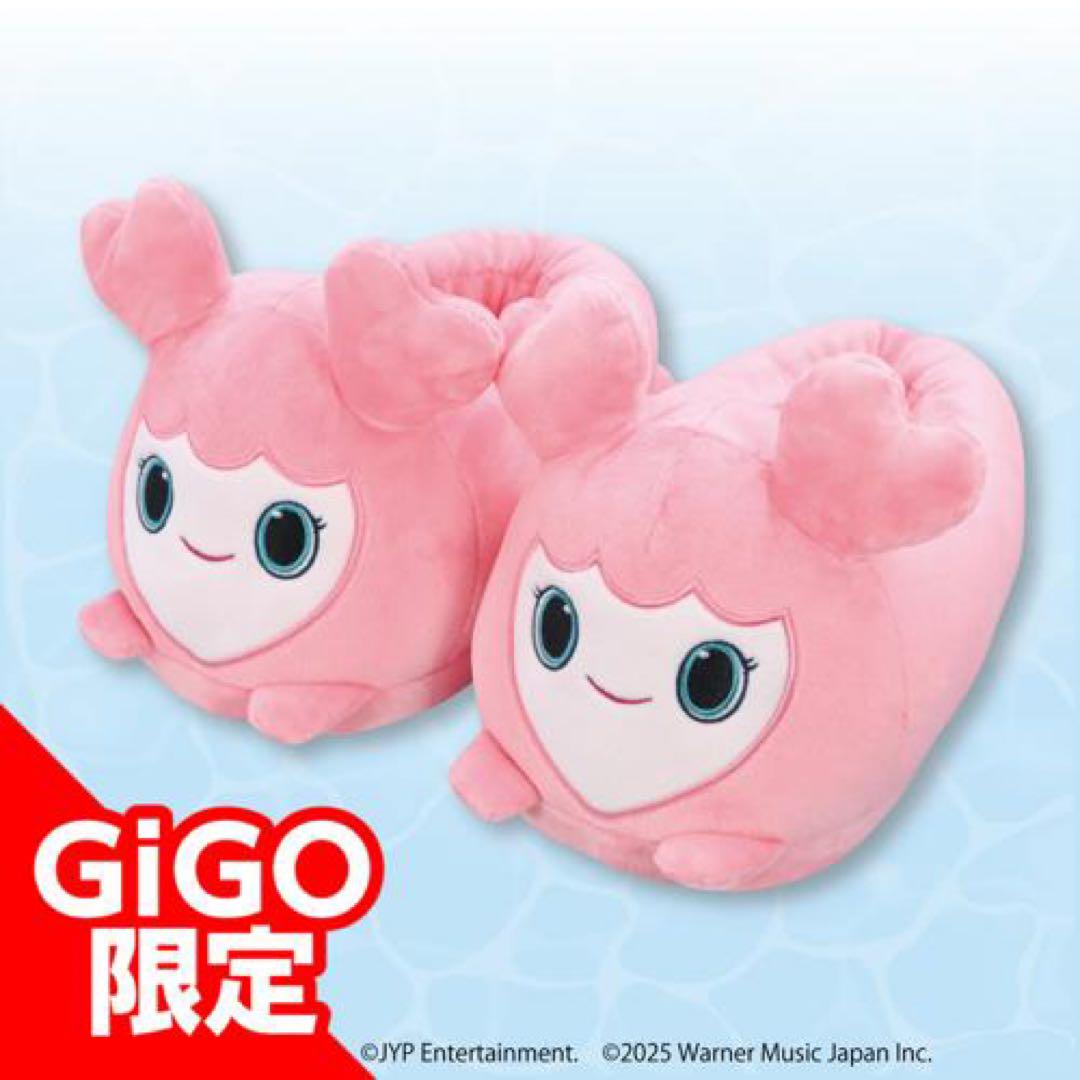 

[USED] TWICE LOVELYSTWICE GIGO Momo Mobley Slippers