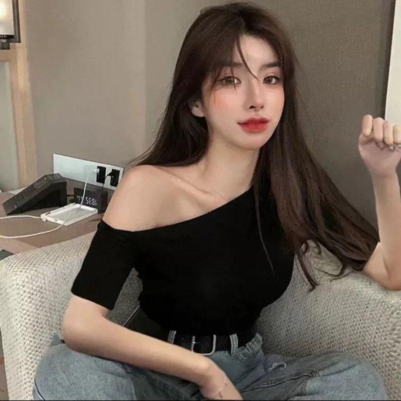 Blue Diagonal Collar One Shoulder Knitting Short Sleeve T-shirt Female French Style Design Silm Slimming Short Top Fall Base