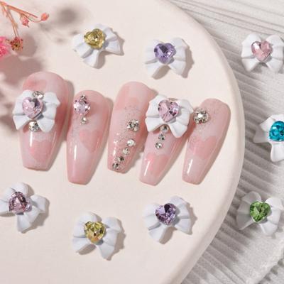 2 Stück Nail Art Charms Exquisiter Mehrzweckschmuck Stilvolle Schleifenmaniküre für den Heimgebrauch