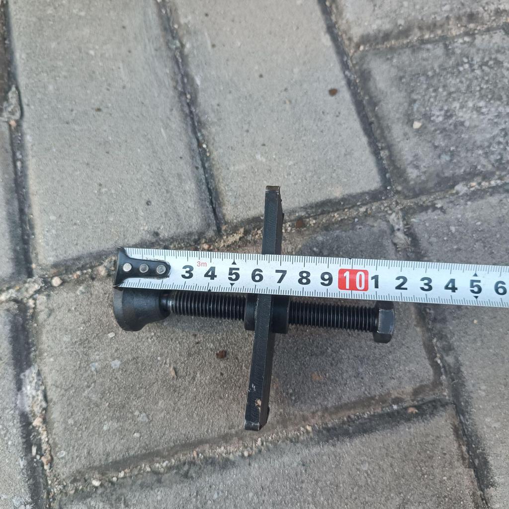 Scule Etrier Frână Roată Față pentru Reglarea Pistonului Etrierului de Frână pe Disc și Înlocuirea Plăcuțelor de Frână.