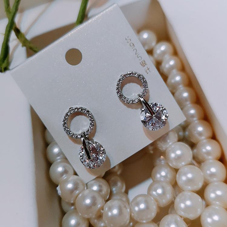 Delicate Ear Needle Small Ear Stud Super Sparkling Zircon Temperament Simple All Matching Earrings Female Korean Jewelry Diamond