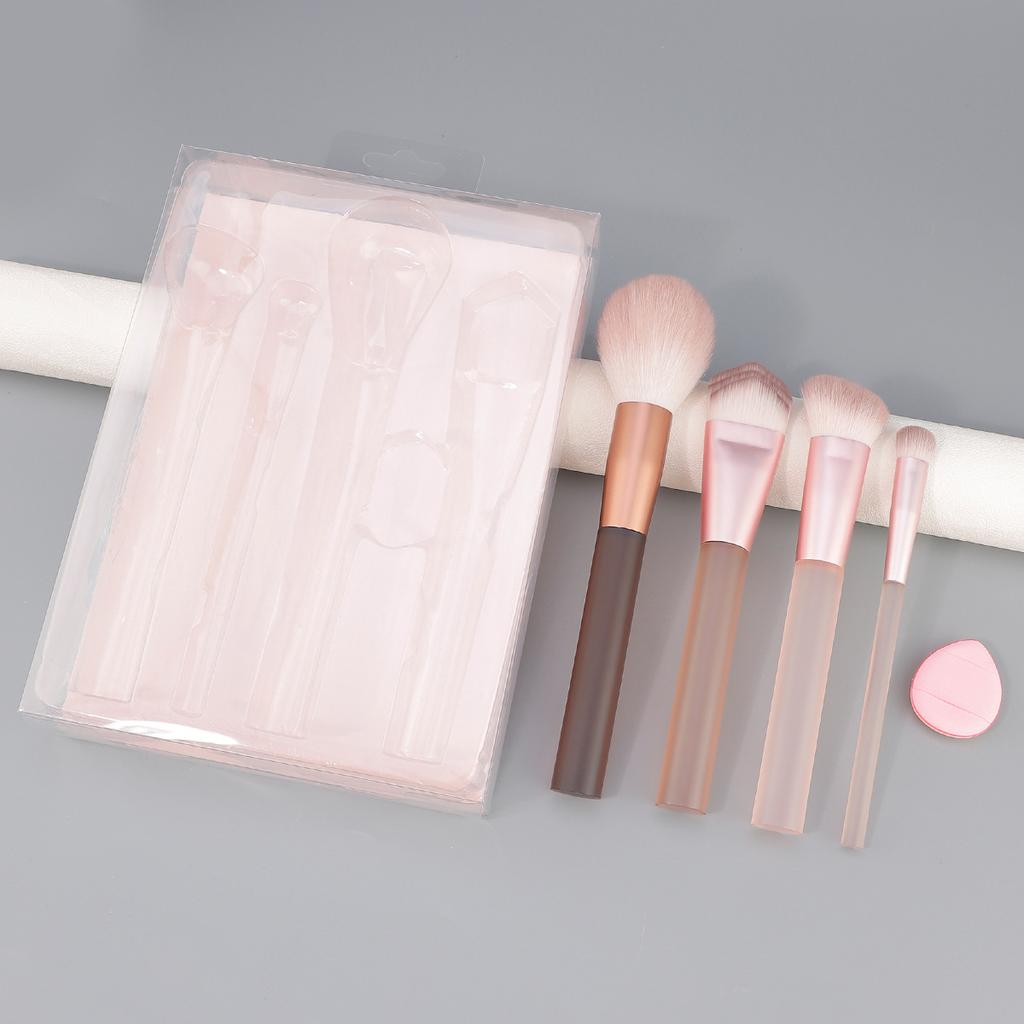 New 4 makeup brushes set, foundation brush, loose powder brush, grooming brush, eyeshadow brush, travel makeup brush PVC gift box now
